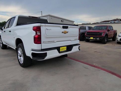 Used 2025 Chevrolet Silverado 1500 Custom RWD image 7