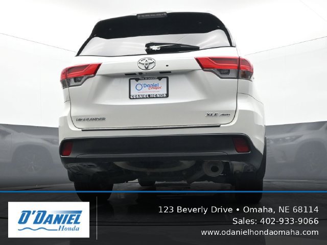 Used 2019 Toyota Highlander XLE w/ Protection Package #3 AWD/4WD image 11