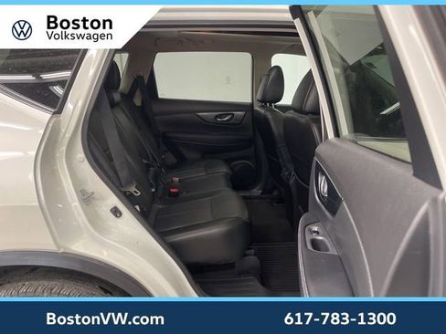 Used 2015 Nissan Rogue SL w/ SL Premium Package image 10