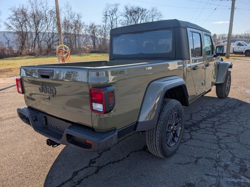 New 2026 Jeep Gladiator Sport image 4