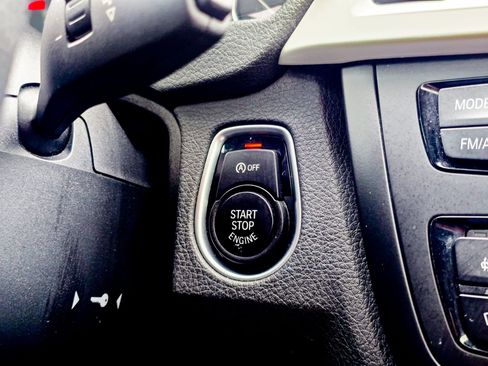 Used 2014 BMW 320i xDrive Sedan image 6