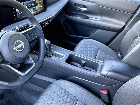 Used 2025 Nissan Kicks SV image 13