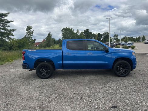 Used 2023 Chevrolet Silverado 1500 RST AWD/4WD image 9