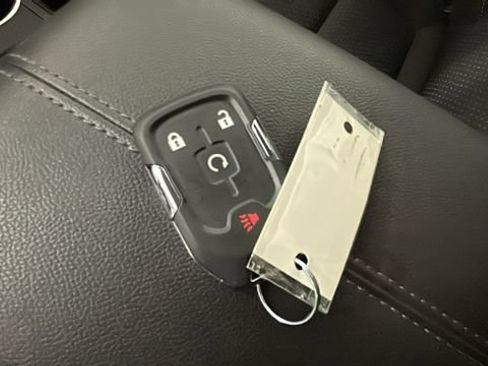 Used 2023 GMC Terrain SLE w/ Driver Convenience Package FWD image 20