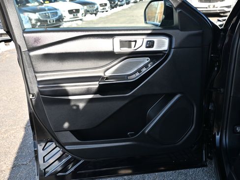 Used 2021 Ford Explorer ST w/ Equipment Group 401A image 11