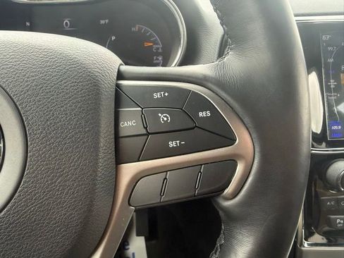 Used 2020 Jeep Grand Cherokee Altitude AWD/4WD image 21