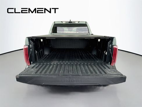 Used 2024 Toyota Tundra Limited AWD/4WD image 11