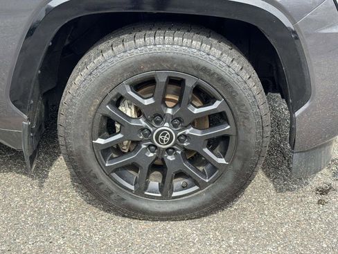 Used 2024 Toyota Sequoia Platinum AWD/4WD image 7
