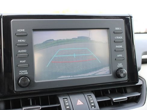 Used 2019 Toyota RAV4 XLE Premium FWD image 13
