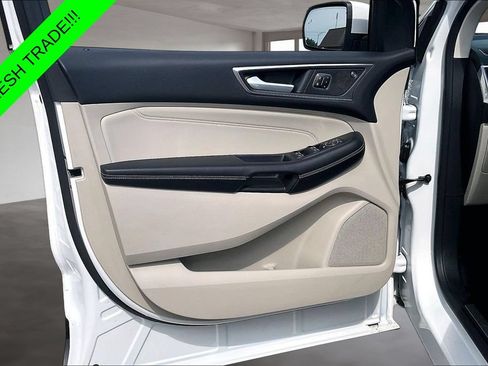 Used 2021 Ford Edge Titanium w/ Equipment Group 301A FWD image 19