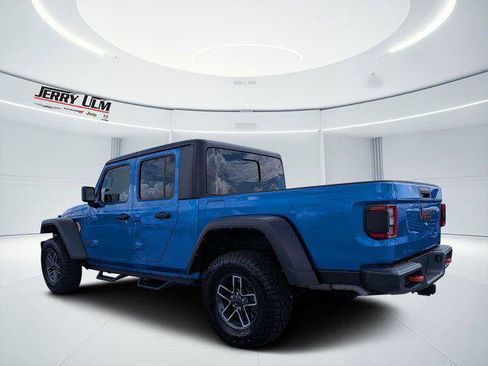 Certified 2024 Jeep Gladiator Mojave AWD/4WD image 5