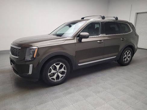 Used 2020 Kia Telluride EX FWD image 2