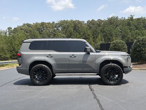 Used 2025 Lexus GX 550 w/ Accessory Package (2T) AWD/4WD image 5