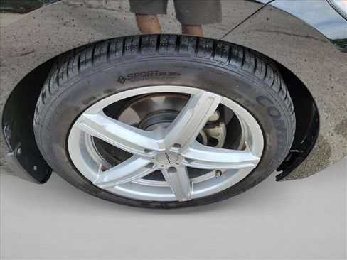 Used 2017 Hyundai Elantra Limited FWD image 10