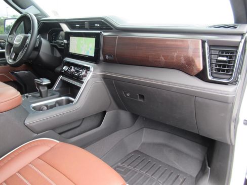 Used 2024 GMC Sierra 1500 Denali Ultimate AWD/4WD image 15