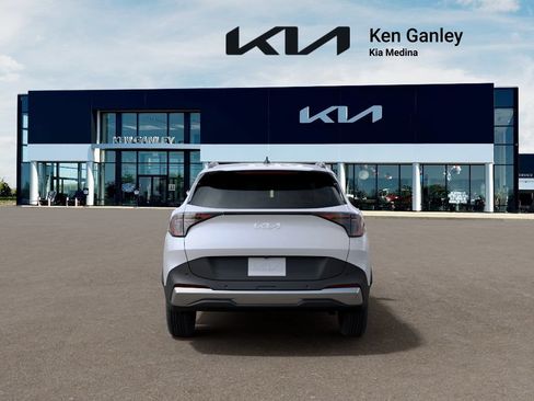 New 2026 Kia Sportage EX w/ EX Panorama Roof Package FWD image 5