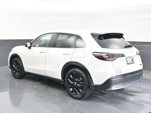 Used 2024 Honda HR-V Sport image 3