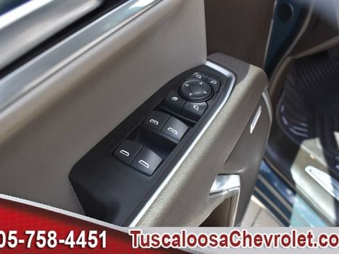 Used 2025 Chevrolet Silverado 1500 LTZ AWD/4WD image 17
