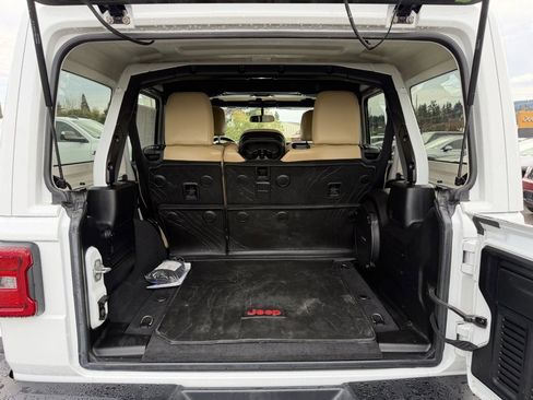 Used 2019 Jeep Wrangler Unlimited Rubicon w/ Steel Bumper Group image 11