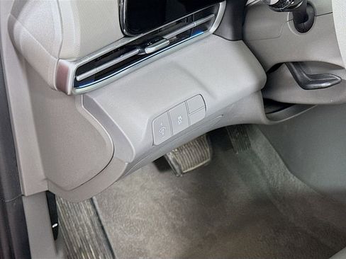 Certified 2024 Hyundai Elantra SEL image 10