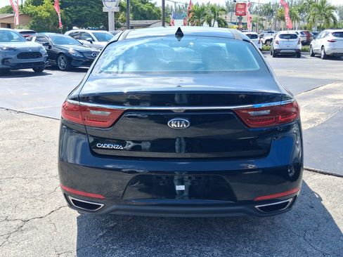 Used 2017 Kia Cadenza Technology FWD image 6
