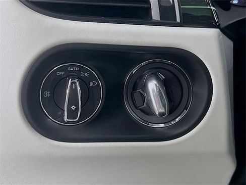 Used 2022 Porsche Macan GTS image 11