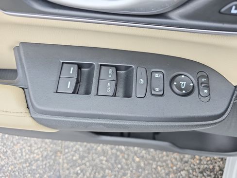 Used 2022 Honda CR-V EX-L image 25