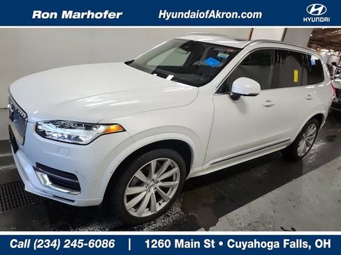 Used 2023 Volvo XC90 B6 Plus image 1