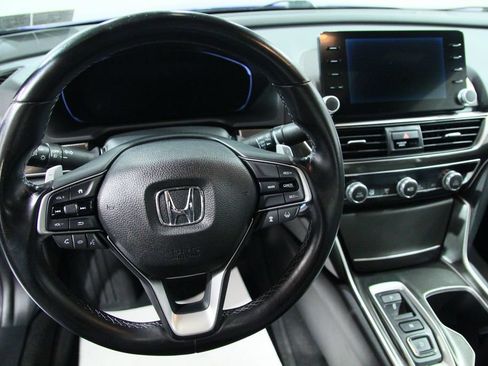 Used 2018 Honda Accord Sport image 17