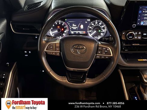 Used 2024 Toyota Highlander XSE AWD/4WD image 14