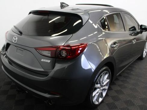Used 2017 MAZDA MAZDA3 Grand Touring FWD image 6