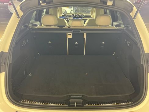Used 2026 Mercedes-Benz GLC 300 image 9
