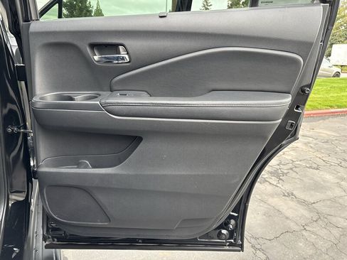 Used 2016 Honda Pilot Touring image 41