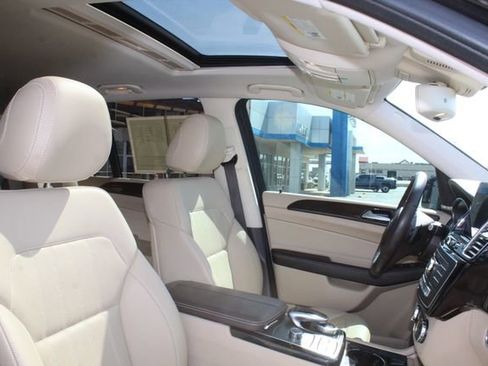 Used 2018 Mercedes-Benz GLE 350 4MATIC image 16