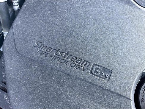 Used 2022 Kia Sorento S FWD image 31