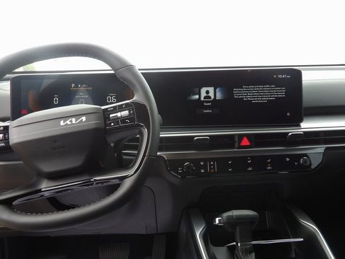 New 2026 Kia Sorento LX image 11