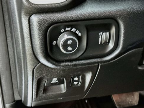 Used 2021 RAM 1500 Big Horn AWD/4WD image 12