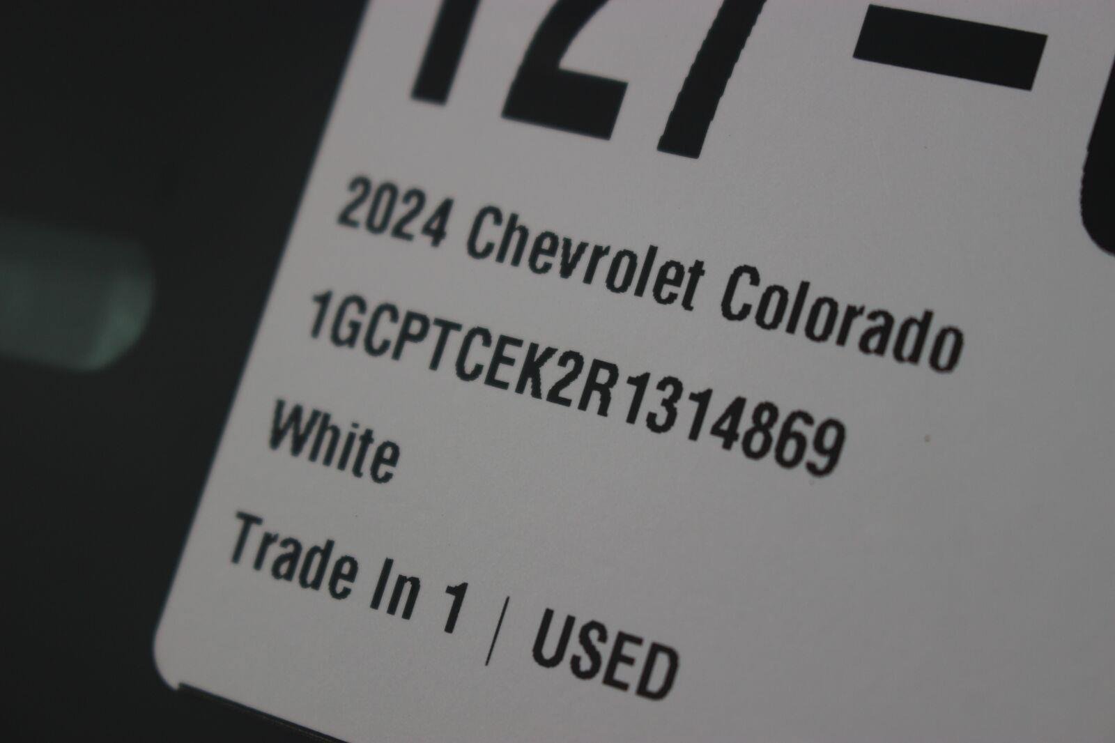 Used 2024 Chevrolet Colorado LT AWD/4WD image 39