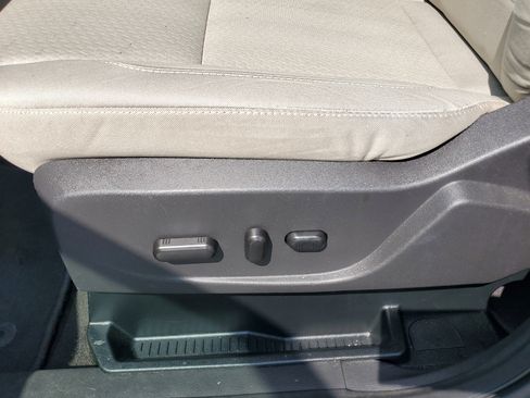 Used 2017 Ford Escape SE image 11