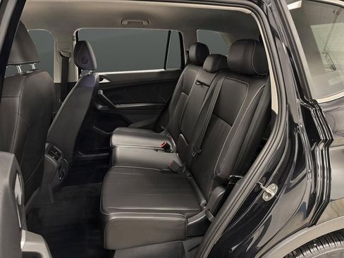 Used 2023 Volkswagen Tiguan SE image 27