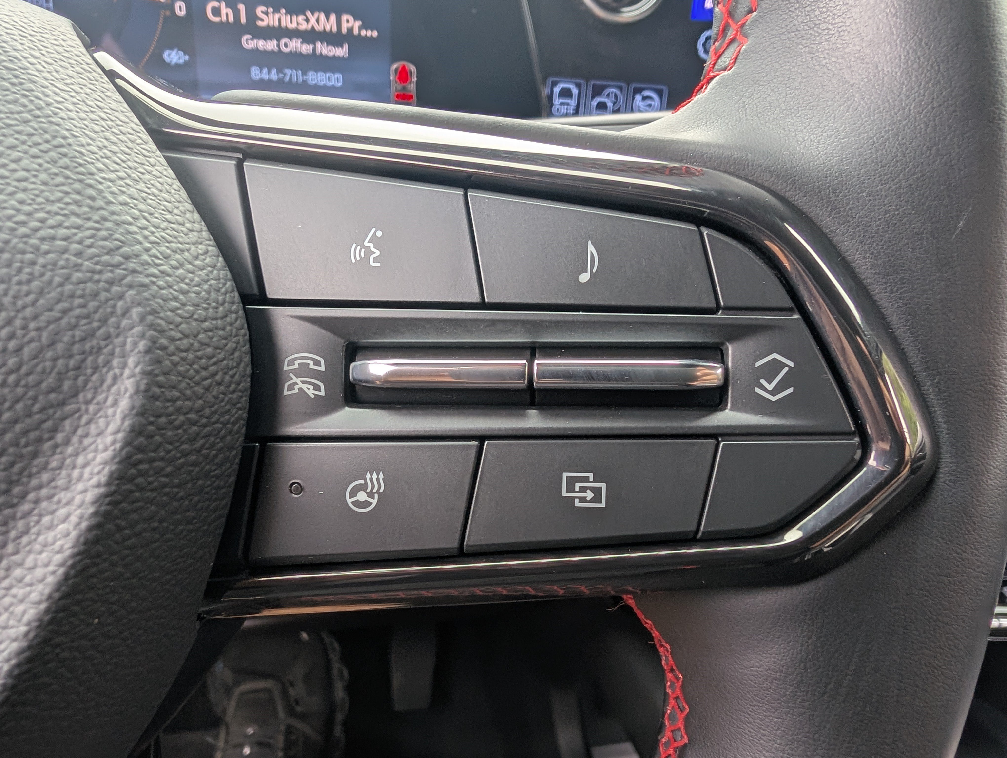 Used 2025 Chevrolet Equinox EV RS FWD image 33