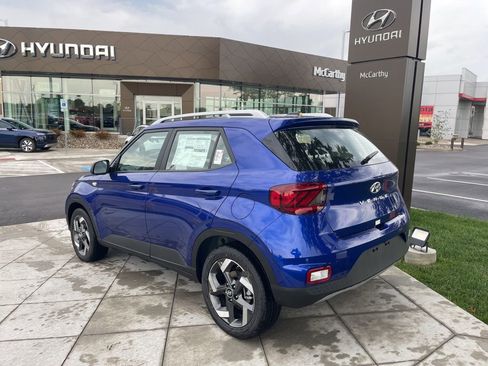 New 2025 Hyundai Venue Limited image 3