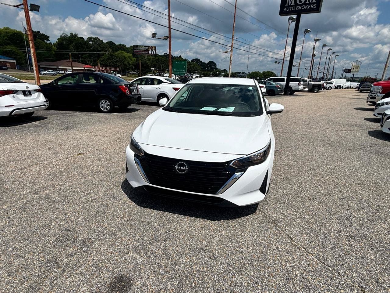 Used 2024 Nissan Sentra S FWD image 8