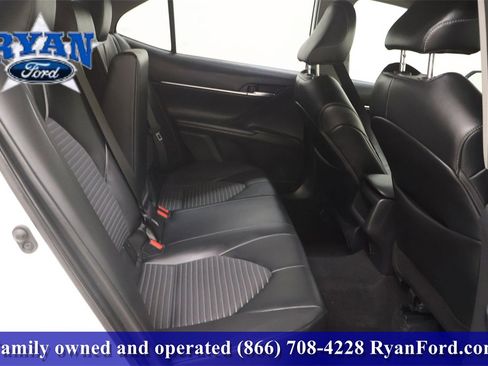 Used 2024 Toyota Camry SE image 14