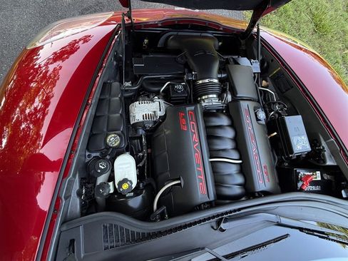Used 2008 Chevrolet Corvette Coupe w/ Z51 Performance Package RWD image 70