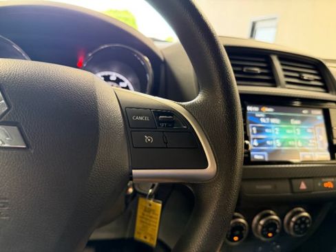 Used 2025 Mitsubishi Outlander Sport AWD image 21