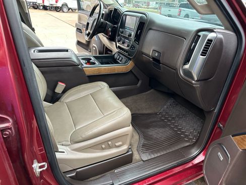 Used 2015 Chevrolet Silverado 2500 LTZ w/ LTZ Plus Package image 33
