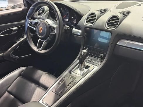 Used 2024 Porsche 718 Cayman RWD image 20