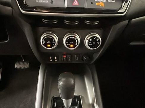 Used 2024 Mitsubishi Outlander Sport SE AWD/4WD image 23