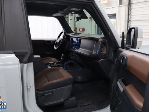 Used 2022 Ford Bronco Outer Banks AWD/4WD image 28